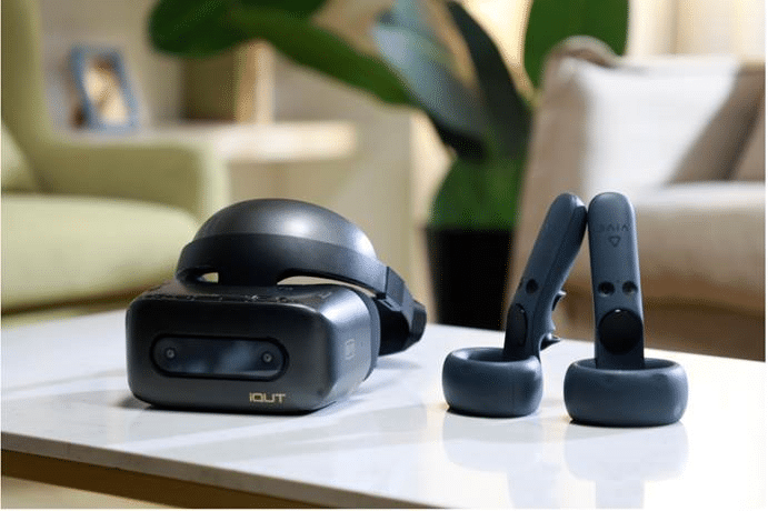 UploadVR's tweet photo. The iQUT 2Pro is a 4, 6DOF standalone VR headset from China's Netflix that costs $560 (but don't expect it to release here).

https://t.co/vNzYVuvloy https://t.co/3T3y1mbyAJ