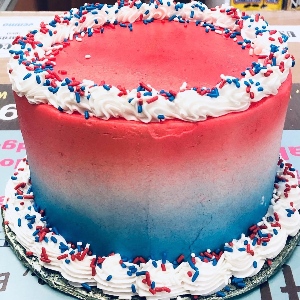 Cottontop1968's tweet photo. Open today 12 noon. #Cupcakes #Cakes #Cookies #Cannolis #Chocolate #Fudge #Saltwatertaffy #Candy #Crumbcakes #Sweettreats #Brownies #Cookietrays #Belmar #Jerseyshore #Springlake #Neptunecity #Bradley #Wall #Avon #Jackson #Howell #Freehold #Dessert #Yummy https://t.co/Kyo0Sx7hIV