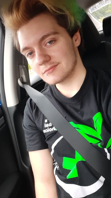 Good morning babies!! Its gonna be a good day, okay? Say it with me and post a pic  Findom #queerdom<a href="/tag/queerdom"class="tags"><span>#queerdom</span></a>