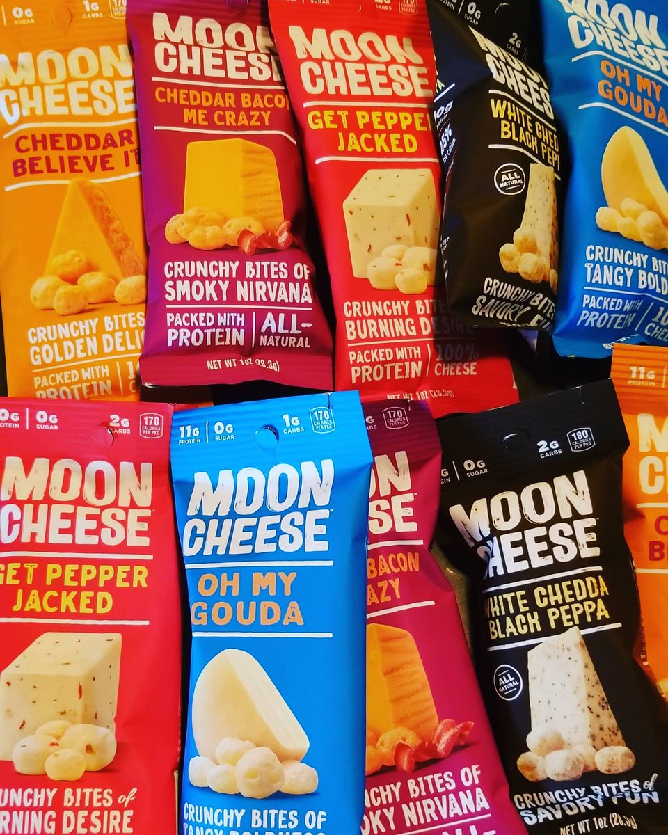 MoonCheeseSnack's tweet photo. 📷 by @jeni_dubya: @mooncheesesnacks 
I received this treat in the mail today. They're sending these snacks to frontline workers as a pick me up. I'm excited to try these! #registerednurse #nurselife #frontline #covi̇d19 #themasklife #snacks https://t.co/0ObBKv7Uxz