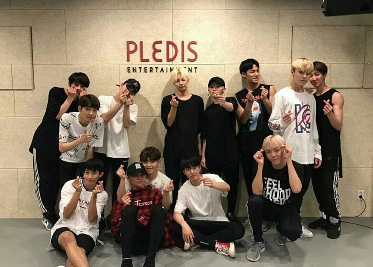 — a thread of seventeen but instead they get older as you scroll — #SEVENTEEN  #SEVENTEEN_5TH_ANNIVERSARY  #세븐틴과_함께_5래가즈아  #세븐틴