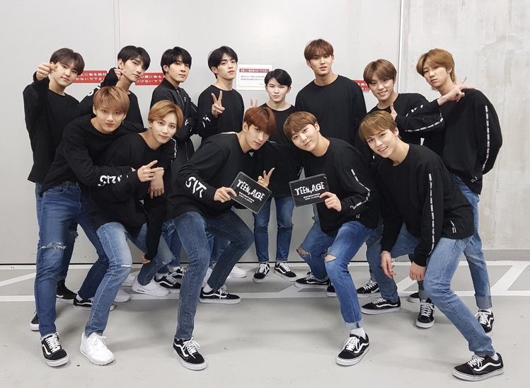 — a thread of seventeen but instead they get older as you scroll — #SEVENTEEN  #SEVENTEEN_5TH_ANNIVERSARY  #세븐틴과_함께_5래가즈아  #세븐틴