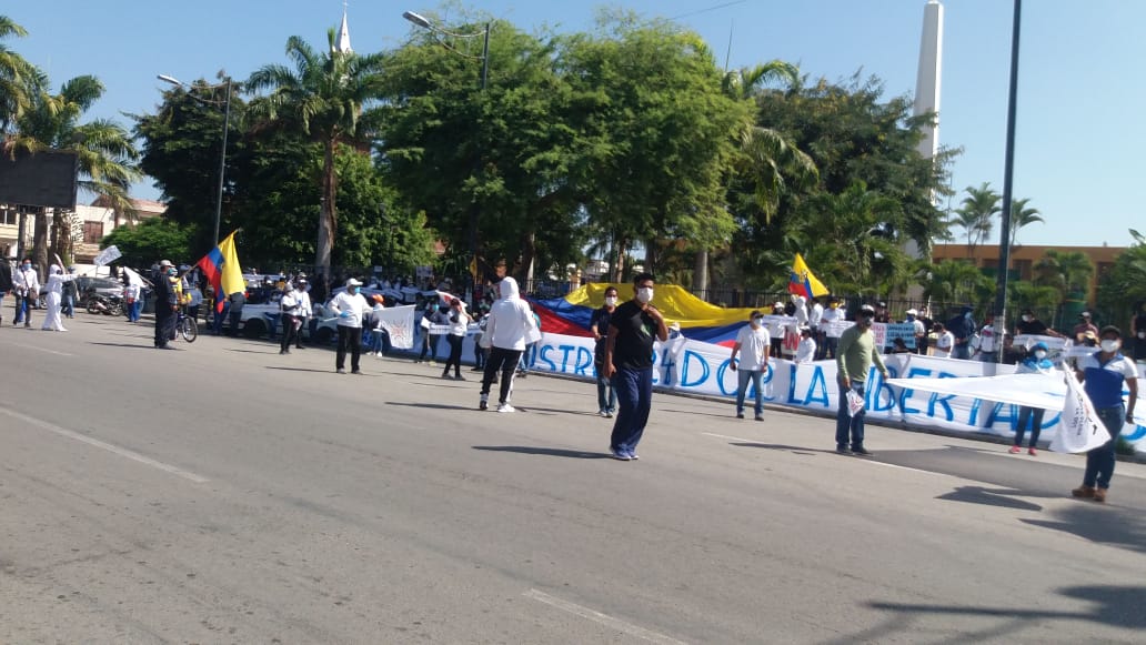 #LaEducacionEstaDeLuto  desde Santa Elena