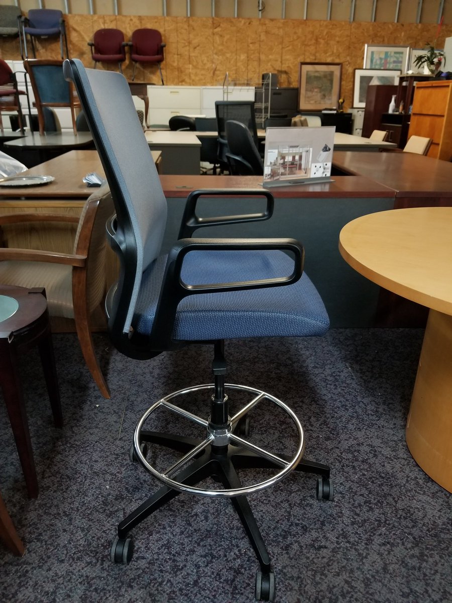 DFSIHOUSTON's tweet image. Sit on it drafting chairs dfsihouston.com #draftingchairs #draftingstools