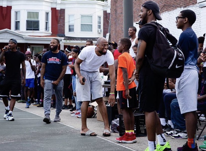 Lonnie Young Summer League at Lonnie Young Rec Center in the East Germantown section of Philadelphia! Great Vibes.... Great Energy.... Great Hoops  #LonnieYoungSummerLeague  #LYSL  #Uptop  #Uptown  #EastGermantown  #Philly  #SummerHoops  #PlaygroundBasketball