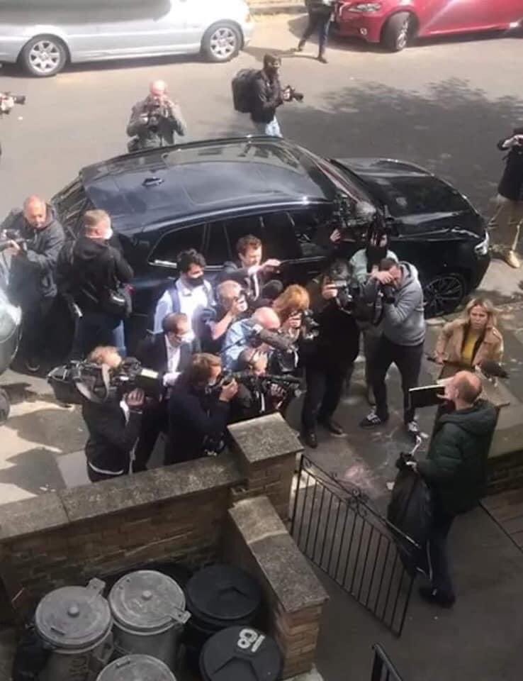 Bunch of shit cunts hounding a shit cunt for behaving like a shit cunt when they themselves behave like shit cunts... Britain 2020 ladies and Shit cunts 🤦🏻‍♂️😂