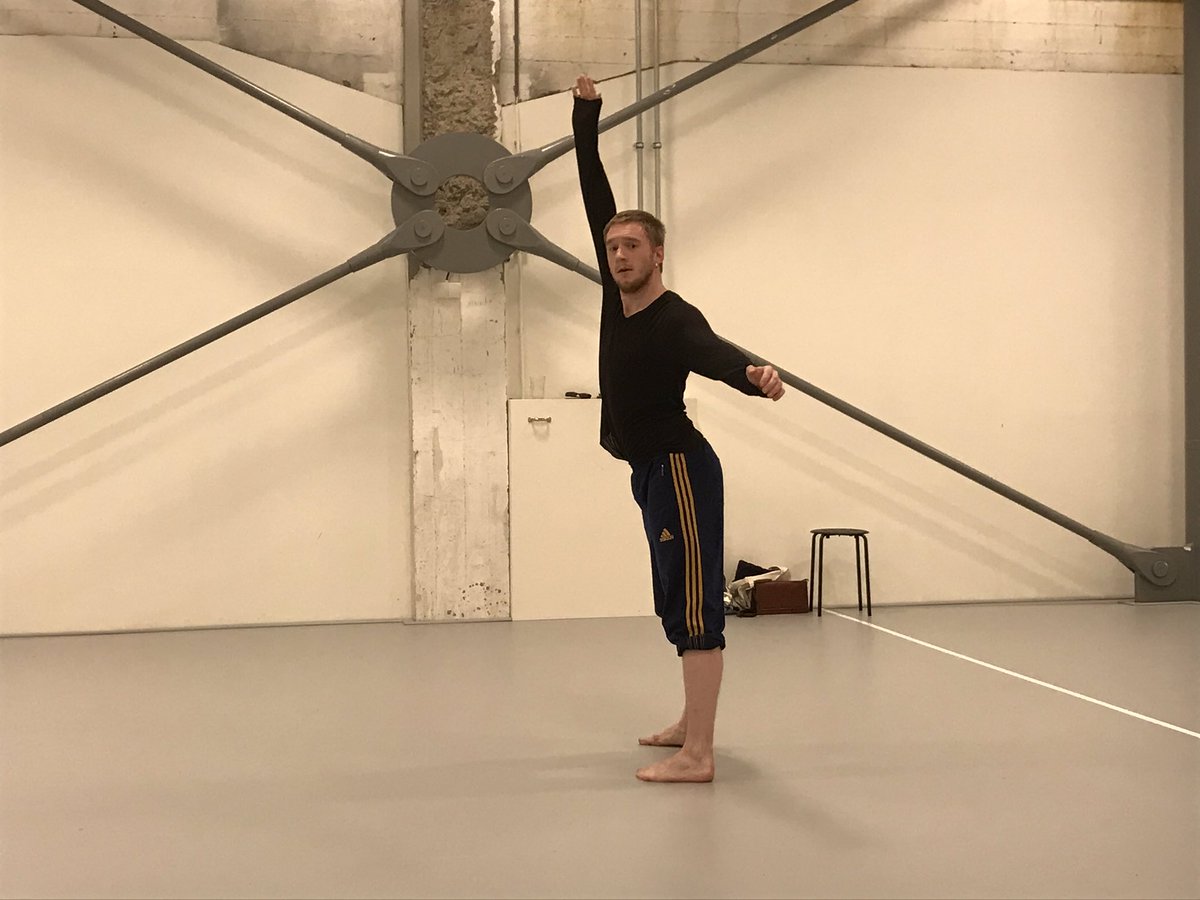 ConnyJanssen's tweet photo. Vandaag met danser Youp Scheffer in de studio
Voor de laatste puntjes op de i van zijn persoonlijke #solo
#MonumentsinSolitude https://t.co/6Am9b8utYW