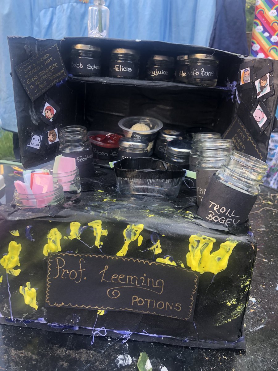 KayLeeIAmShe's tweet photo. When the small one asks me to make a #hogwarts potion bench from the @AmazonUK #packaging and the contents of the #recycling (thanks @tiptree), she forgets how seriously I take this stuff!
@jk_rowling #harrypotter @KenningtonCPS #pottercraft #craft #potions #ravenclawrules https://t.co/f9MCalf3se