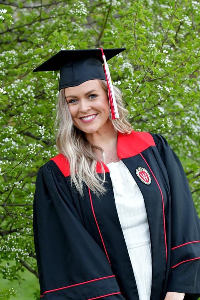 DrBrendaAH's tweet photo. @UWBadgers Celebrating this recent @UWBadgers Graduate who just started her career in the Airforce days after graduating. #GoAlyssa #SuePilzPhotography 🎓🇺🇸 https://t.co/i9X7eTO269