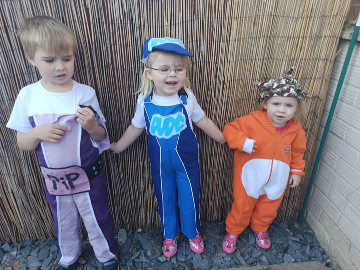 Butlins's tweet photo. Mondays are even better when they're part of the weekend! We hope you're having a fantastic long weekend, putting down the school revision or work, and dialling up the fun! 😀 Here are some more of our favourite #ButlinsAtHome snaps, created by you 🏠 https://t.co/Q6dTGXbV19