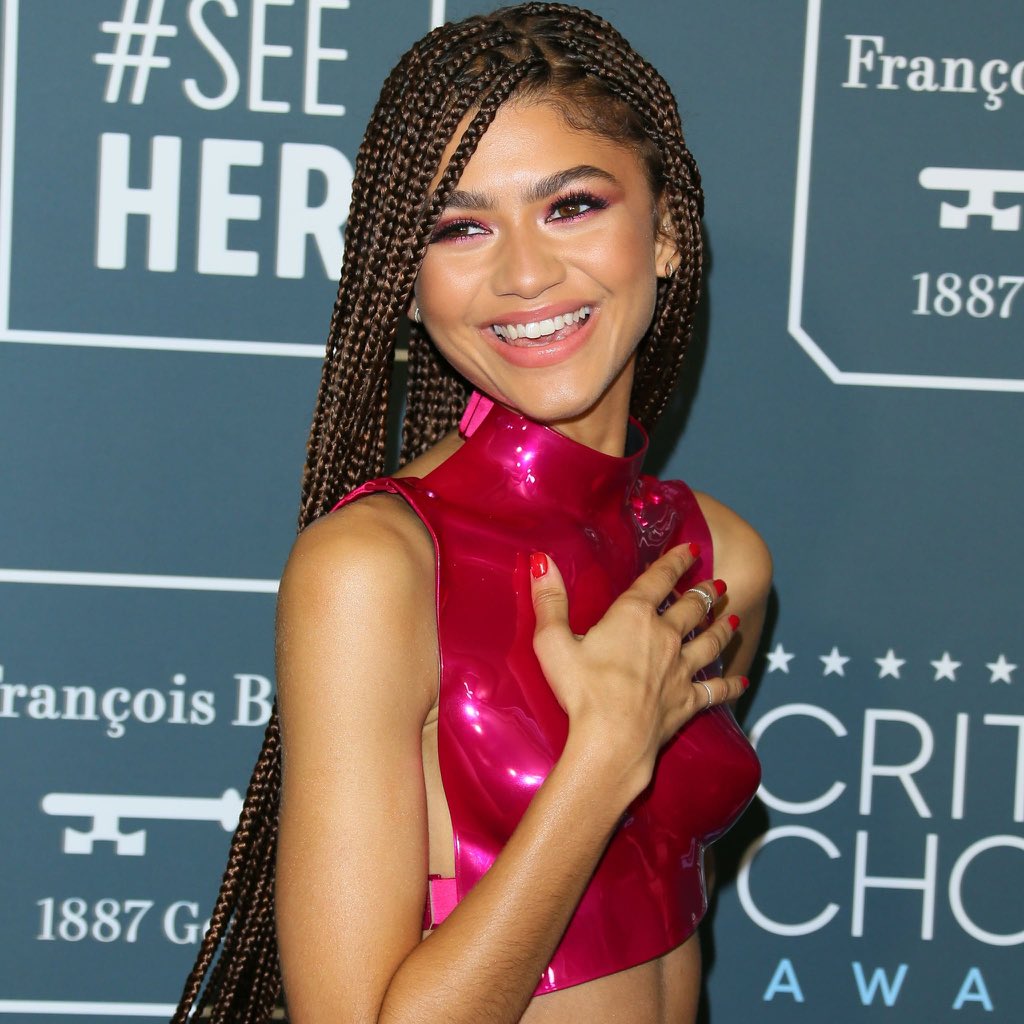 Zendaya in different colors/shades a thread:
