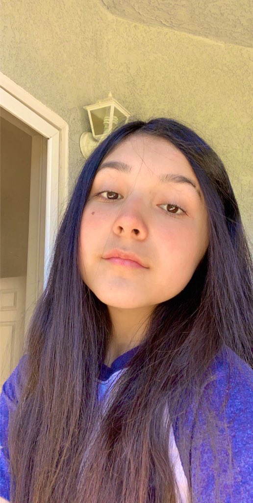 ilomilogrqnt's tweet photo. happy early tuesday!! 
-
i’m so excited for today’s new video and podcast tmw! you guys always know how to make me laugh and smile

i love you guys <3
@EthanDolan @GraysonDolan #tuesdayselfie #deeperwiththedolantwins https://t.co/dzOV0qnDSD