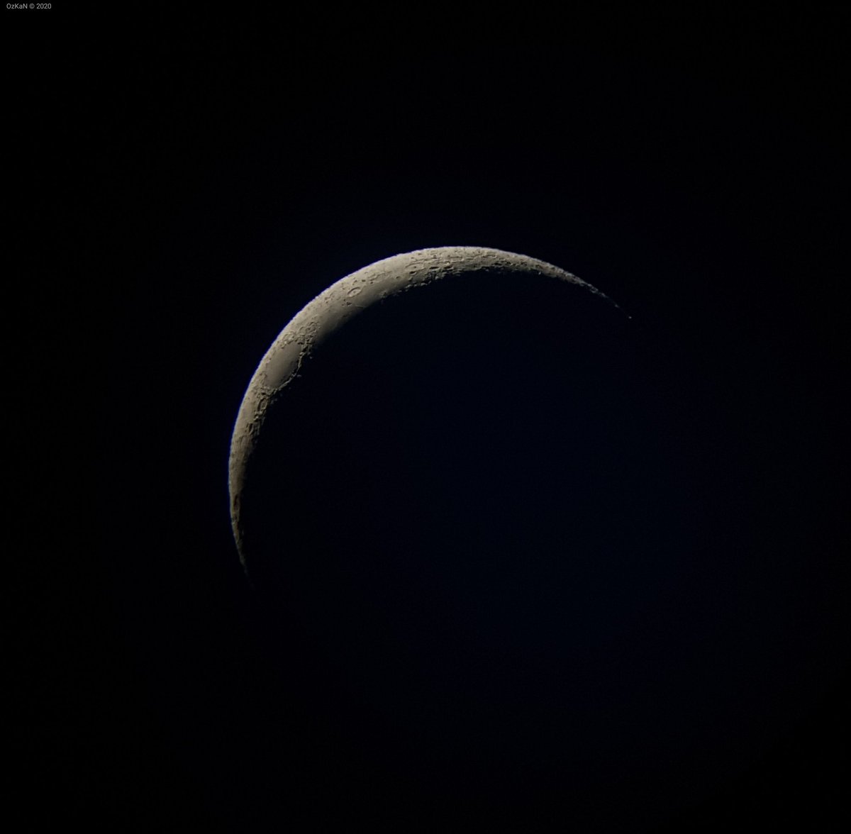 ozkantatli's tweet image. Vanın bulutlu semaları arasından astronomi. Covid-19 dan dolayı pencere arkasından bu kadar. 70mm telescope. S7edge @Van_Haber @edremitbldvan @canitti @smartphoneastro