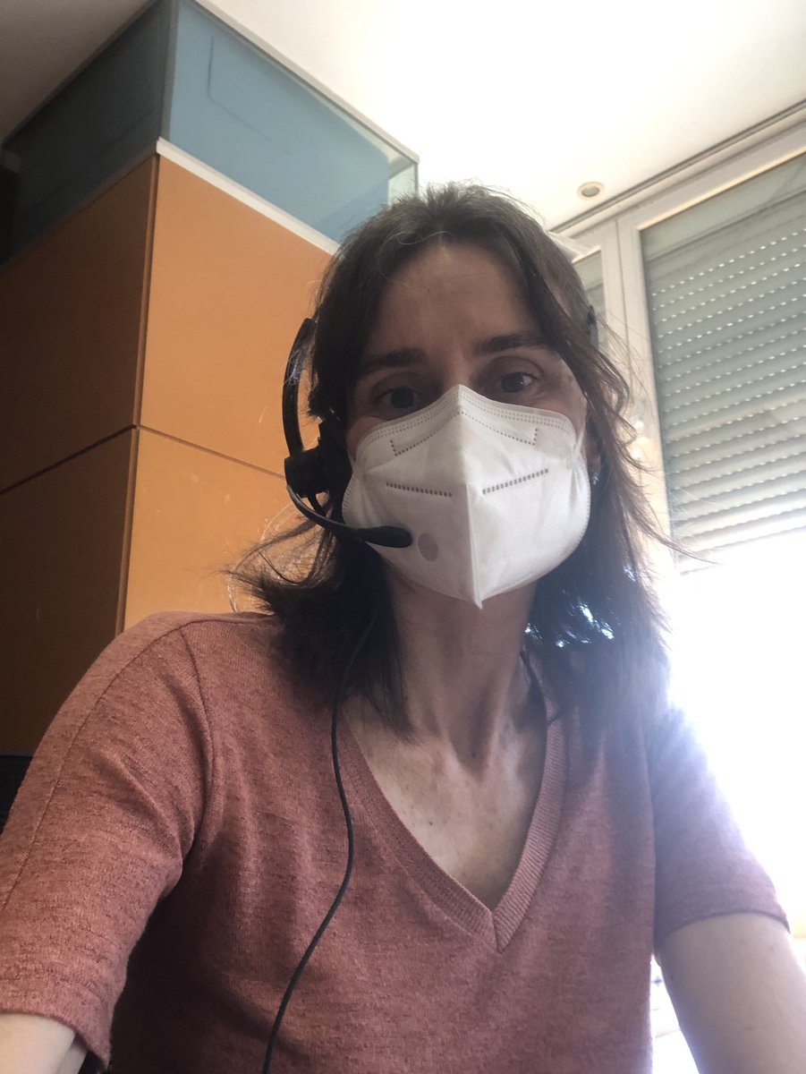 psico_terapiaHI's tweet photo. Qué suerte estar en el equipo de atención psicológica ante la crisis del Covid(Consejo Gral de Psic)Qué grandes compañeros he conocido.Qué profesión tan bonita tengo.Cuando una persona en duelo te dice: “gracias por cuidarme Mónica ,nunca olvidaré tu voz” #Psicoterapia #duelo https://t.co/JC7LPCiBxO