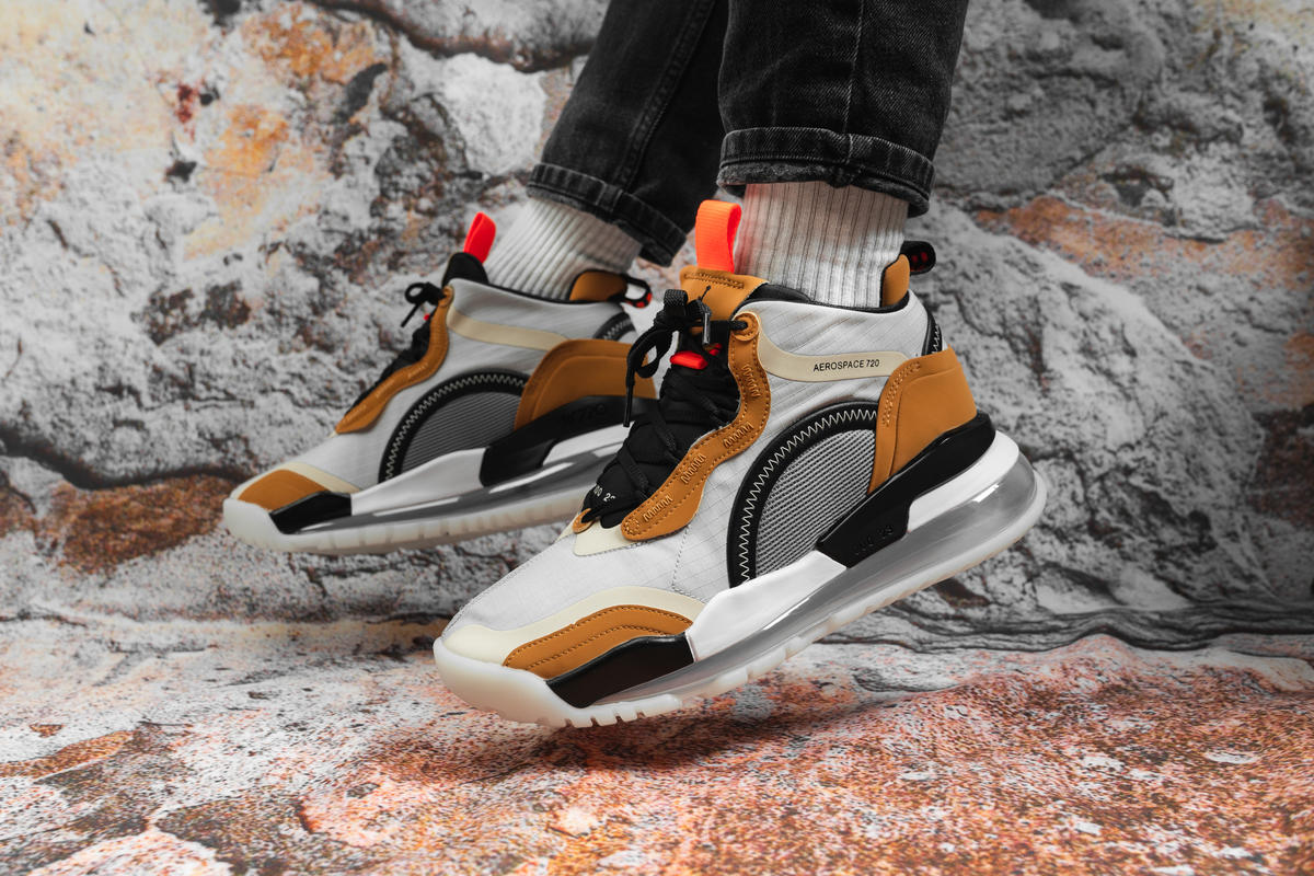 fsstreetball's tweet photo. Conheça o Jordan Aerospace 720, modelo voltado para o Lifestyle https://t.co/XenfSREJ1s 

#basketball #airjordan #lifestyle #jordanbrand https://t.co/uqaPjvaUrD