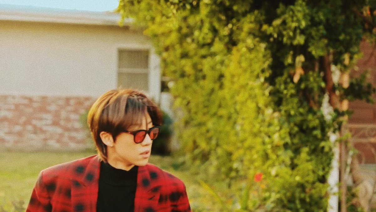i’m so inlove with this wonwoo 90’s concept...well a thread of my screenshots (with filter)