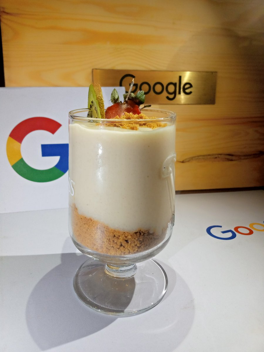Harfo_msq's tweet photo. Thanks to google for loving Africa and I just made the Ghanaian Tiger nut pudding(Atadwe) paired with @DuchessT_ my co-chef ❤

#AfricaDay2020 #OpenUpYourAfrica @zeeliciousfoods https://t.co/j033s24Cck