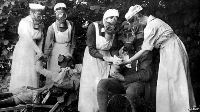 (1/16) It’s  #MemorialDay in the USA. In preparation for my next book on the history of plastic surgery, I’m immersing myself in diaries, letters, & literature from  #WWI. Today's THREAD is in honor of the nurses who played an integral part in the war effort. 