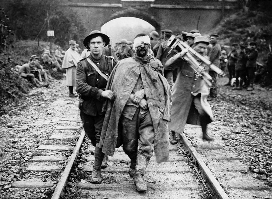 (14/16) Many of these women will feature in my forthcoming book, not only because they are fascinating, but because they were also crucial to the war effort at home and abroad. It was hell for everyone. In the words of George Santayana, "Only the dead have seen the end of war.”