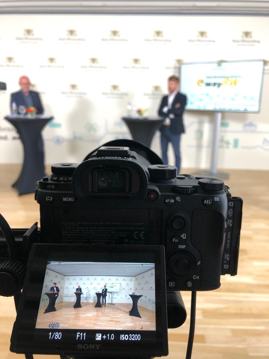 VerkehrBW's tweet photo. Jetzt im Live-Stream: die digitale #Informationsveranstaltung zu #eWayBW, der Hybrid-Oberleitungs-Lkw-Teststrecke im Murgtal. Mehr: https://t.co/erCBiwhJFw #emobility #murgtal #BaWue https://t.co/3guQqZqsEC