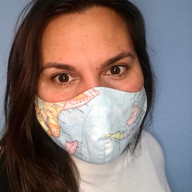 GeografosAragon's tweet photo. No sólo los #geógrafos hacen sus propias #geomascarillas ¡Nos geoencanta el resultado de esta seguidora! 👏🗺️😷 #geomascarilla #handmade #geomask #geocuriosidad #geogeek #geografía https://t.co/aEOFquKqKT