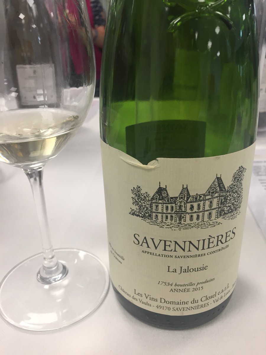 BonBecBoheme's tweet photo. Pour ce #NationalWineDay j’avoue mon faible pour le chenin cultivé ds la Loire au Languedoc en passant par l’Afrique du Sud en sec, en doux ou avec des bulles ce cépage est des plus surprenant #chenin #vin #winelover #bubblewine #sparklingwine https://t.co/6bzFNa04Hm