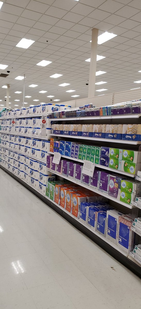 StevenHawtonD's tweet photo. Essentials DBO Nick driving sales and ensuring accurate inventory data by updating SFQ on the Salesfloor and auditing his backroom! 

@ashleechild3 @adubamy @4everettMark https://t.co/WbNIoVnlVn