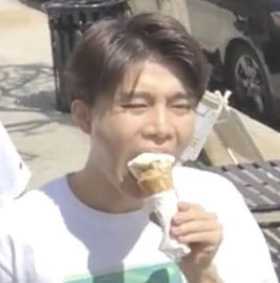 yes he bites his ice cream