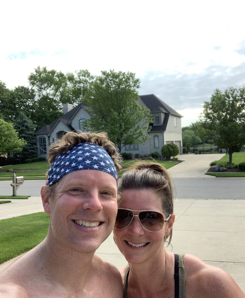 MichaelEmeryMD's tweet photo. Memorial Day Murph looked a little different this year but the honor and privilege of being able to do it was still the same #somegaveall #TechSgtPhillipMyers #neverforget #mdm2020 #doesyourdocevenmurph @CrossFit @CrossFitHealth @MurphChallenge https://t.co/BuIBZwOYmh