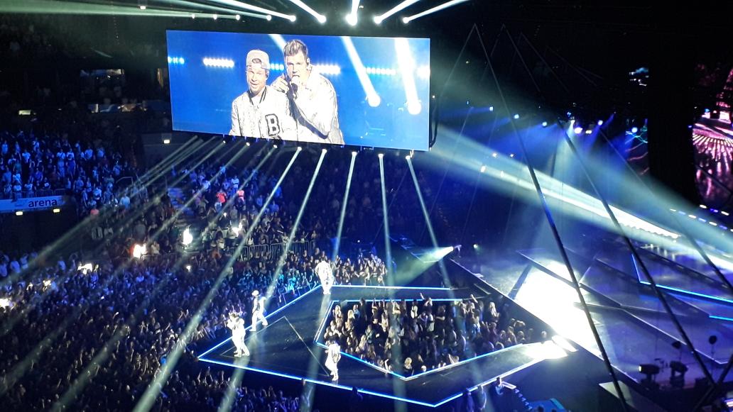 chrispyline's tweet photo. Today one year ago...I reminisce ❤ I miss the feeling and the guys so much 😘 @backstreetboys
@nickcarter @kevinrichardson @howied @aj_mclean @brian_littrell #BSBMAN #dnaworldtour #BackstreetBoys https://t.co/g4ue0saFXt