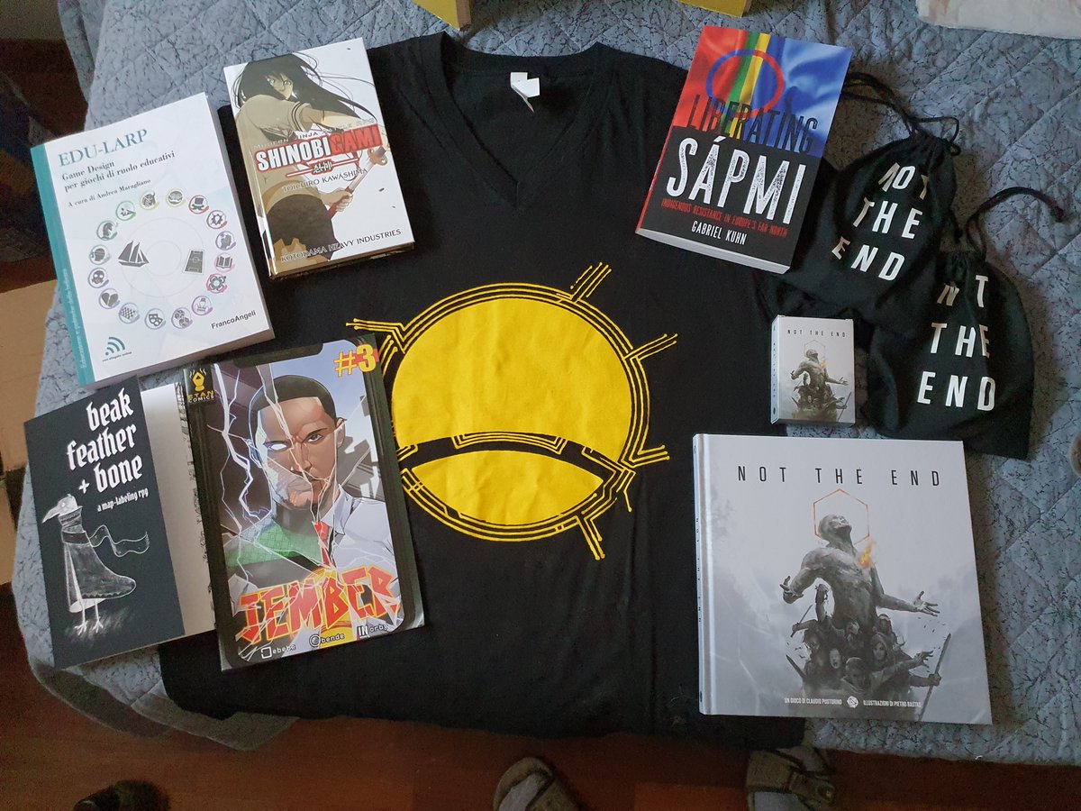 NicolaUrbinati's tweet image. Oggi ho recuperato alcune cose che mi aspettavano all'ufficio postale... da cosa parto?

Today I recovered a couple of things from the postal office... where should I start?

#edularp #nottheend #pmpress #liberatingsapmi #shinobigami #beakfeatherbone