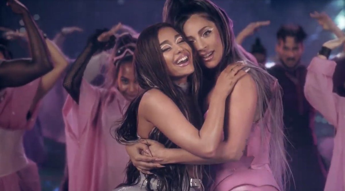 cleksah's tweet photo. stream Rain on me by lady gaga and ariana grande for clear skin 🤍 #RainOnMe #RainOnMeStreamingParty https://t.co/FtuIckAXn1