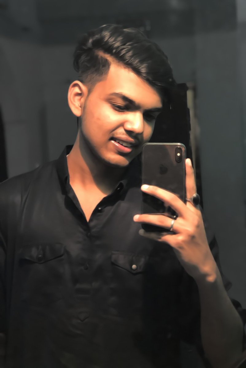 Sakayet90's tweet photo. Eid Mubarak! 🖤 y'all habibi and habibti 🙏🌹 https://t.co/1KvakyzkcD