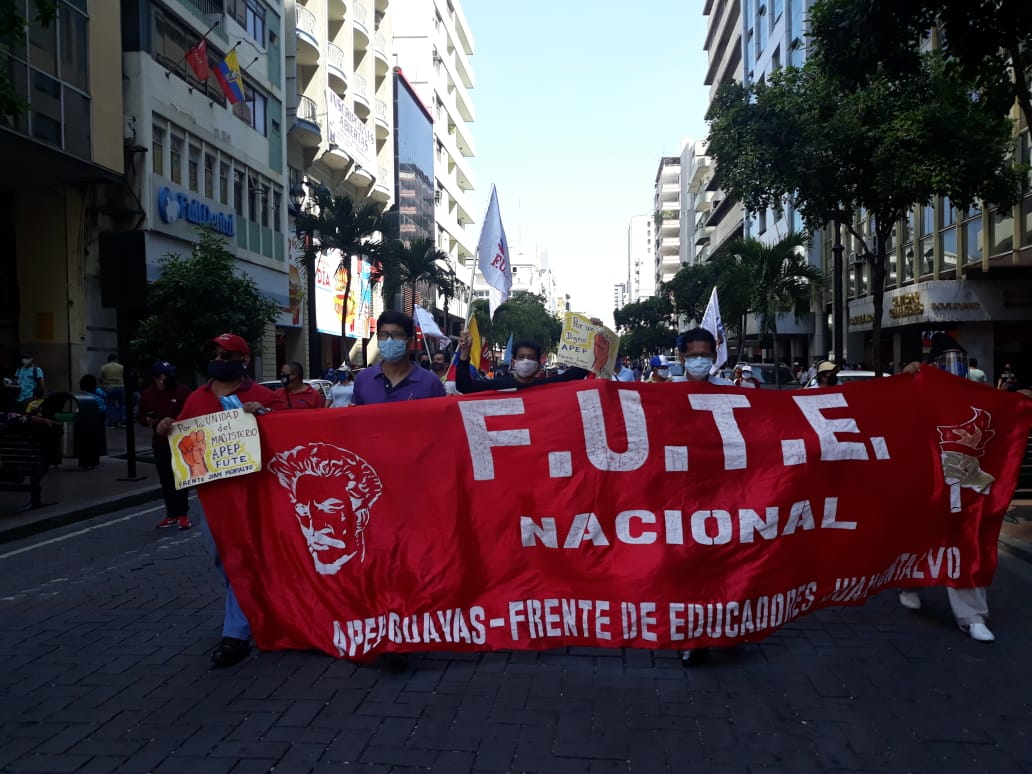 bpotesd's tweet photo. Apep-Fute  por los derechos de los trabajadores y maestros https://t.co/MDcprEfYHh