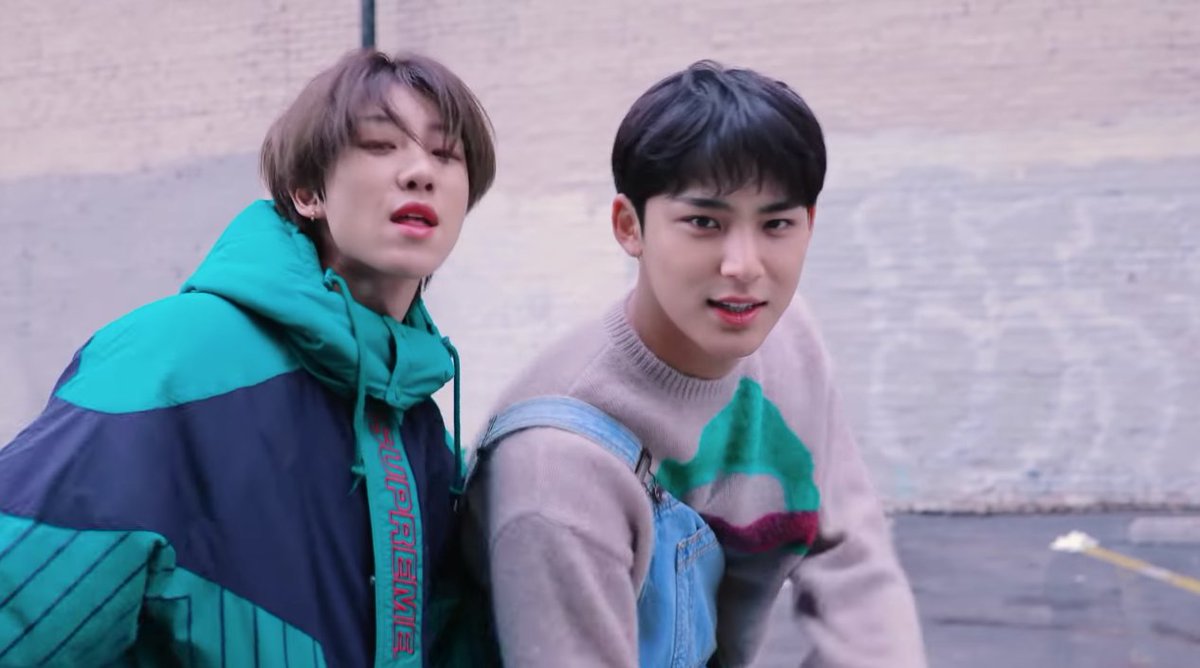  green/grey in these scenes, most of the pigments are coming from mingyu & minghao's outfit which puts them on the spot. while in lee chan's, green almost works as an accent as the shot is mostly dominated by grey/other colours