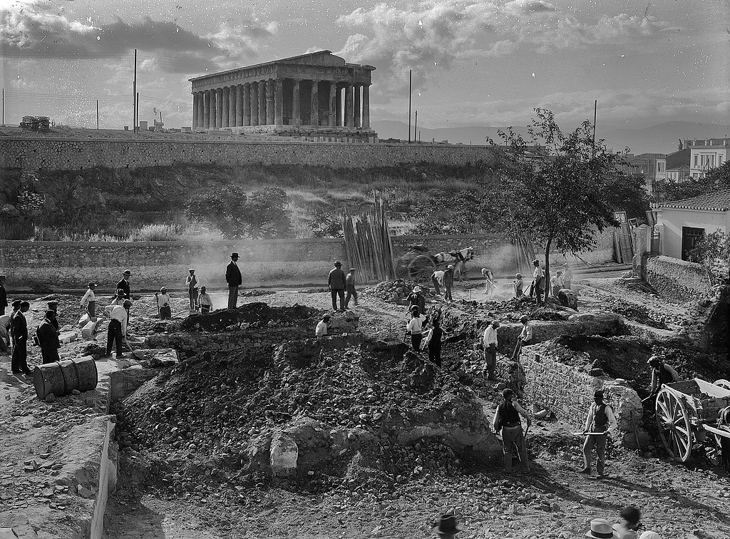 The American School of Classical Studies at Athens (ASCSA) on the first day of excavations in the west side of the Agora with the Temple of Hephaestus in the background, Athens,  #OTD May 25, 1931  @ASCSAthens