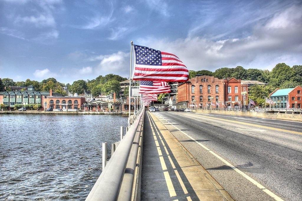 Thank You To Our Heroes!
Today, we honor those who gave everything to make our country a better place for everyone. On #MemorialDay we remember our heroes who have served and sacrificed for our country. Land of the free because of the brave 🇺🇸