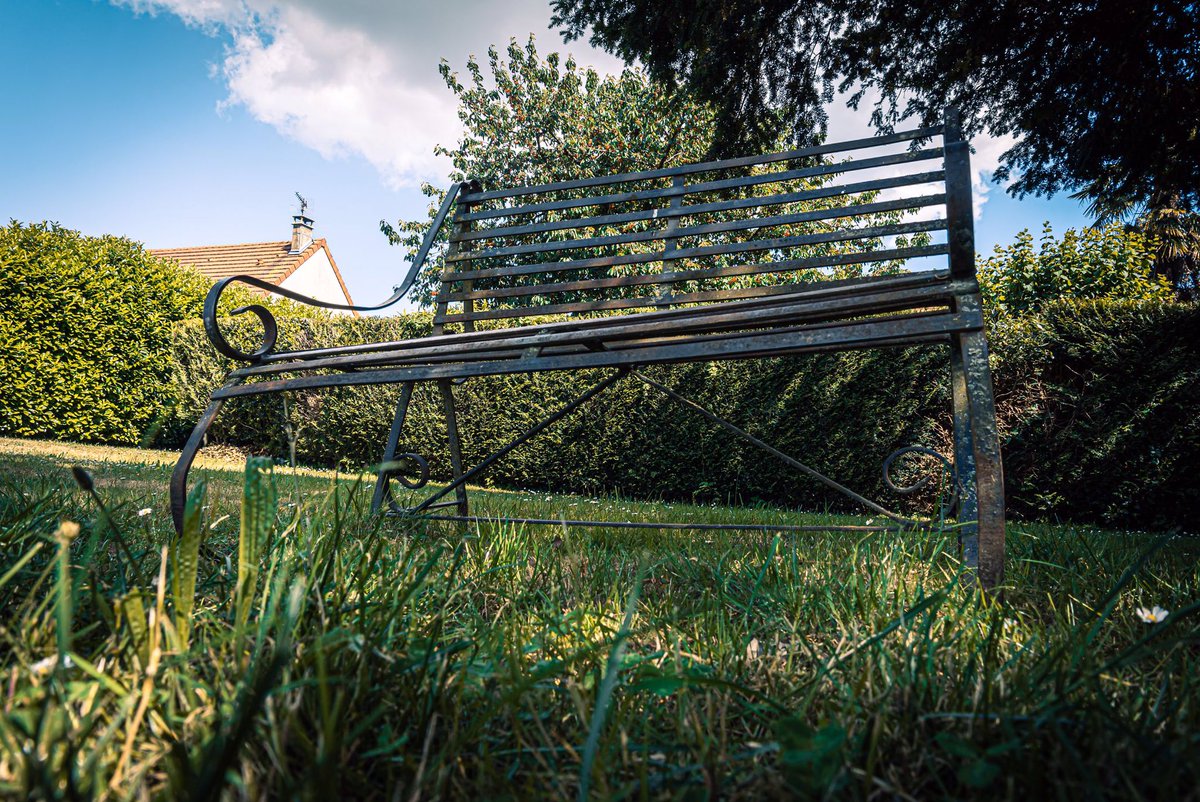 ThierryCalmett3's tweet photo. Ceci n’est pas un banc. Ceci est Le banc ☺️ #publicbench #landscapearchitecture #bench #streetbench #publicseating #streetseating #sustainableseating #urbanseating #urbanbenches #sidewalkbench #sidewalkbenches #streetbenches #artbench #citybench #colorfulbench https://t.co/Cs1sxD41yK