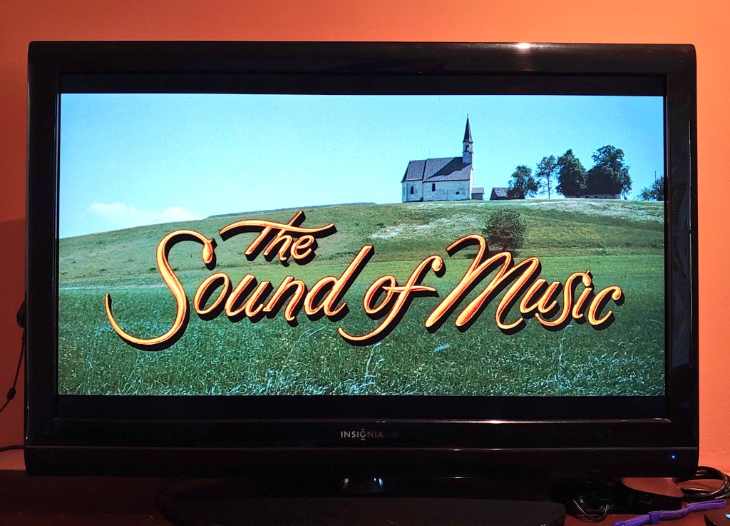 Introducing  @tinyLIpsum to The Sound of Music. 