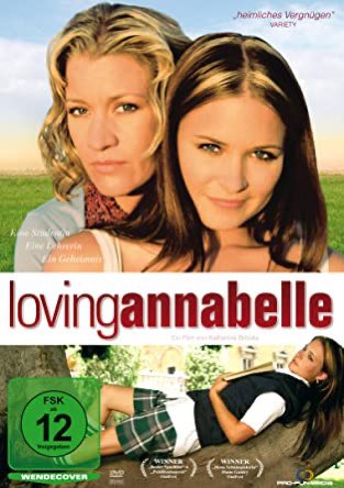 Loving annabelle (2006) Histoire d’amour entre une prof et une élève Je l’ai regardé sur Netflix US mais il doit être dispo en streaming