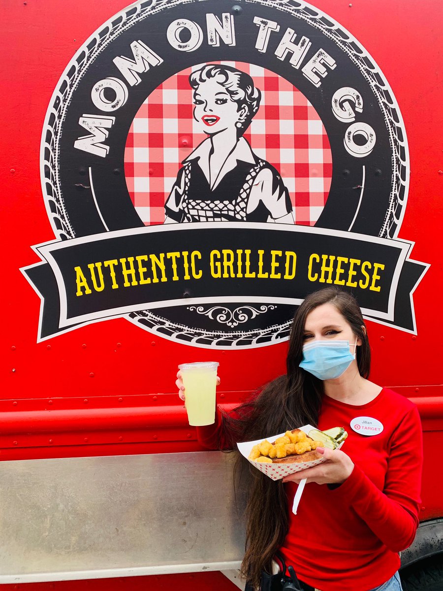 CarlyAtTarget's tweet image. We know this sounds cheesy, but we are so grill-ful for all you do! Memorial Day celebration with the best team in retail!❤️🤍💙 #MemorialDay2020 #worksomewhereyoulove #T2532 #recognizeyourteam @CP_Target @DavePFromTarget @Puneet_Math