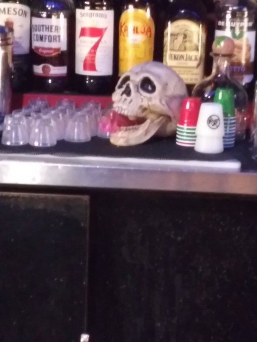 Hiding dicks up in this bitch https://t.co/7IRvChmGpf