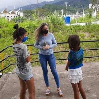 katerin83449561's tweet photo. Acompañamiento en los #PASI de talento deportivo tachira con nuestra Jefa De Zona Educativa Tachira
@charlychaves 
@NicolasMaduro 
@MPPEDUCACION 
@SalaTachZet 
@FreddyBernal https://t.co/PNzKsb4UUg