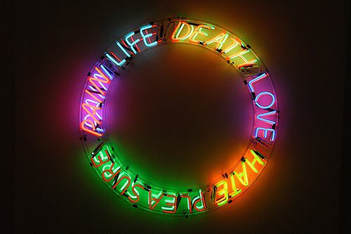  #SEUNGRIBruce Nauman’s “Life Death+Love Hate+100 Live & Die”- Ranges of emotions & phrases flicker colors. Dichotomies. A depressing turn of events, but in a way, reality. Not invented,simply put as art. Is there more to life than this?Read more: https://bombmagazine.org/articles/the-spirit-and-the-damage-done-on-bruce-naumans-100-live-and-die/