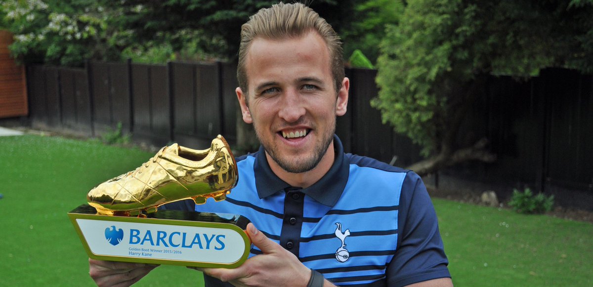 axelthfc's tweet photo. Im a very big Aguero fan and even I have to admit Kane is clear https://t.co/RyJshFr8mL