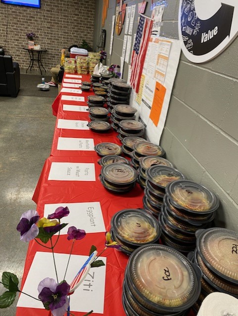 ThdVoa's tweet photo. Celebrating Memorial Day  W/E at South Attleboro with Olive Garden!  Thanks to all of our wonderful associates for their hard work.  Your all amazing!   Big shout out to our Employee Committee, this was great! https://t.co/6c8U2jH0aW