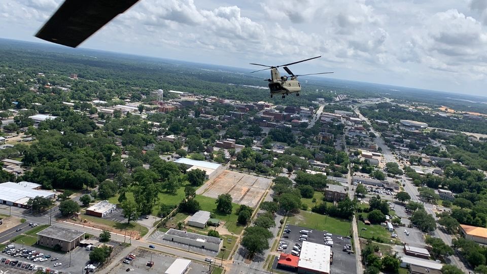 GeorgiaGuard's tweet photo. Georgians in Albany, did you see the 78th Aviation Troop Command?#MemorialDayFlyover #GeorgiaGuardRemembers #NeverForget πΊπΈ https://t.co/QIfXaIIuMA