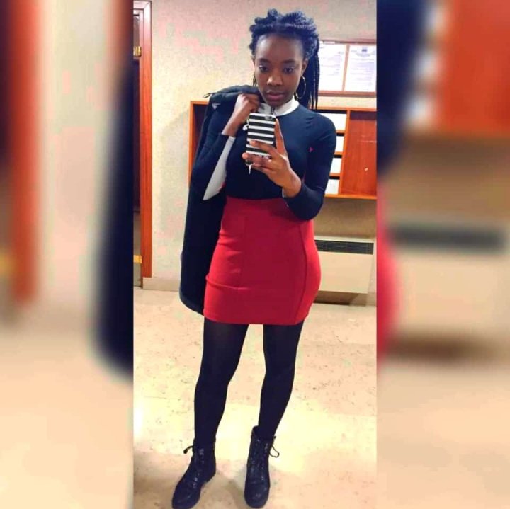 Glam_andTech's tweet photo. Bonsoir à tous. Merci à toutes les participantes au challenge sous le thème : Tendance avec une jupe droite
#glamandtech #glamandtechchallenge
#fashionaddict
#Thread 1/4 https://t.co/2lJD9vDM4Y