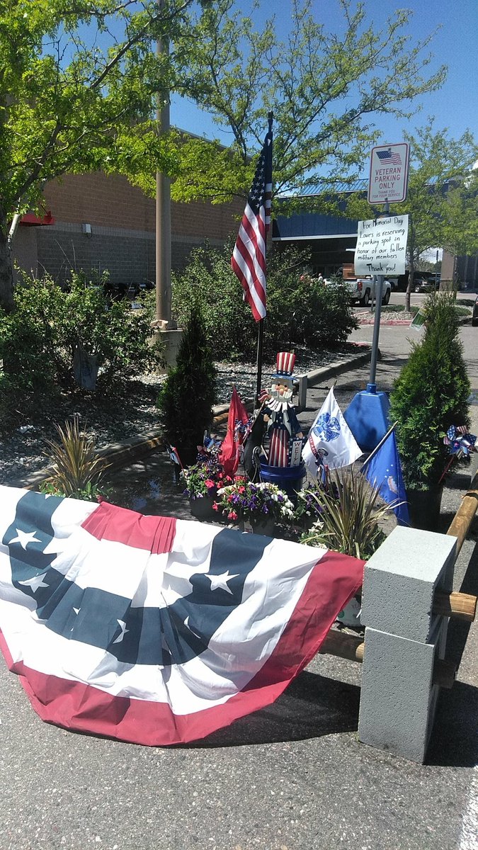 KraberMelissa's tweet photo. Home of the Free because of the Brave. Happy Memorial Day. https://t.co/wCTbIm0sqs