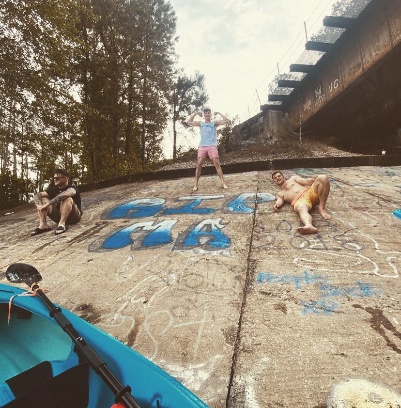 danvroman10's tweet image. Goons